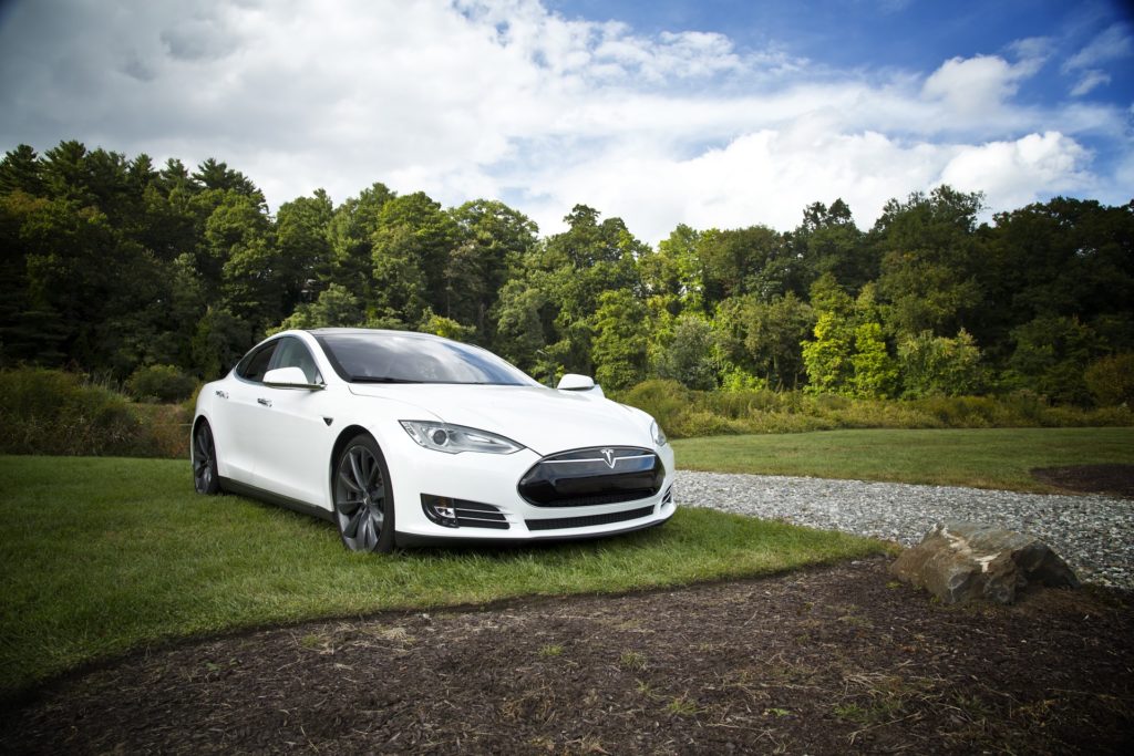 Samochód elektryczny Tesla
